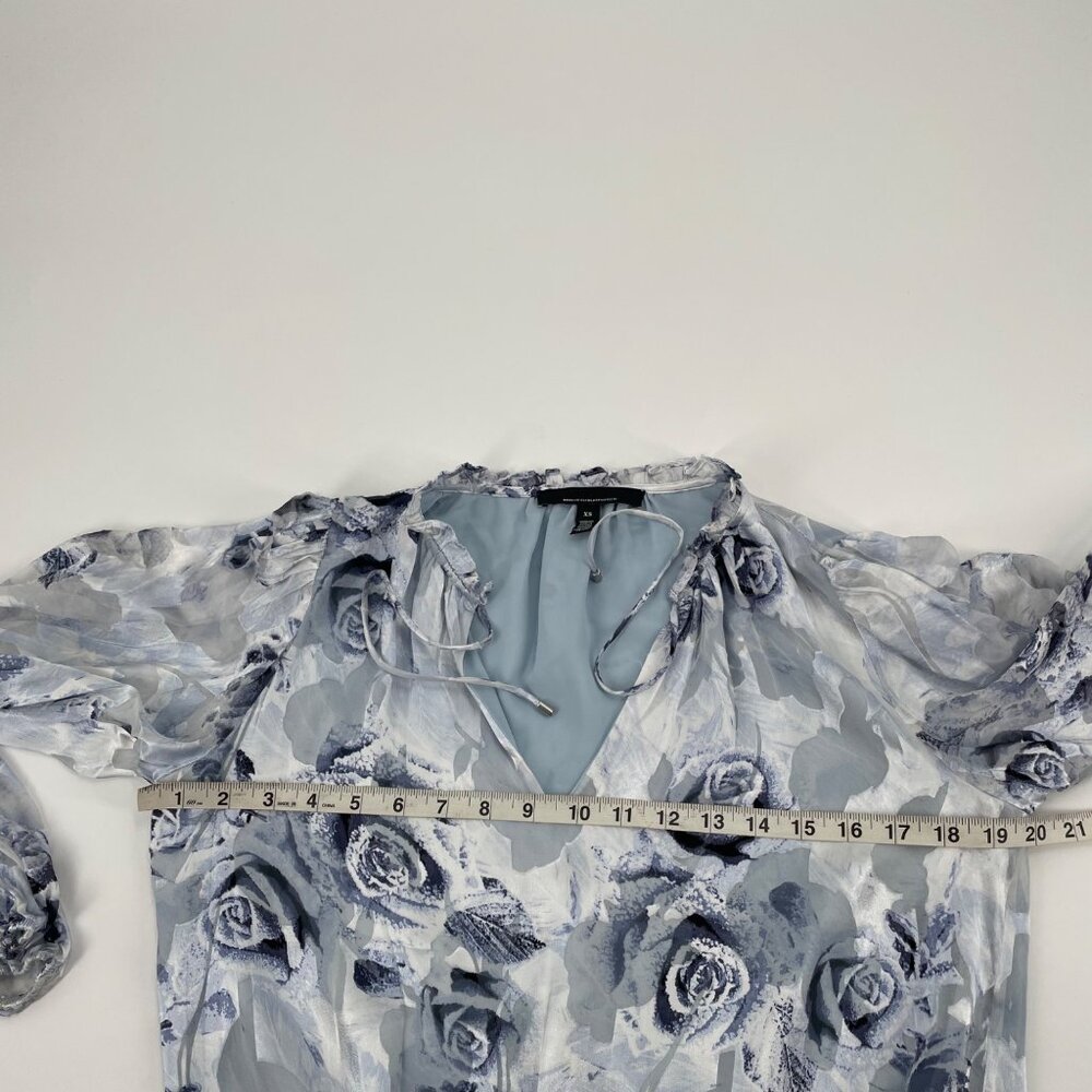 White House Black Market Blue Floral Silk Burnout Smocked Blouse Womens XS - Picture 7 of 9